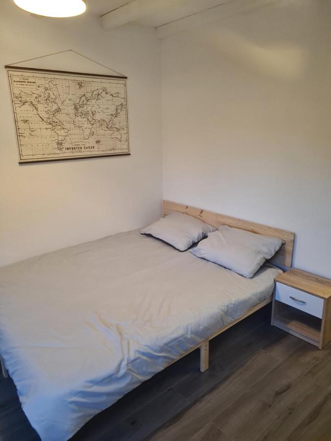 Logement Entier Situe A Taponnat Fleurignac. エクステリア 写真